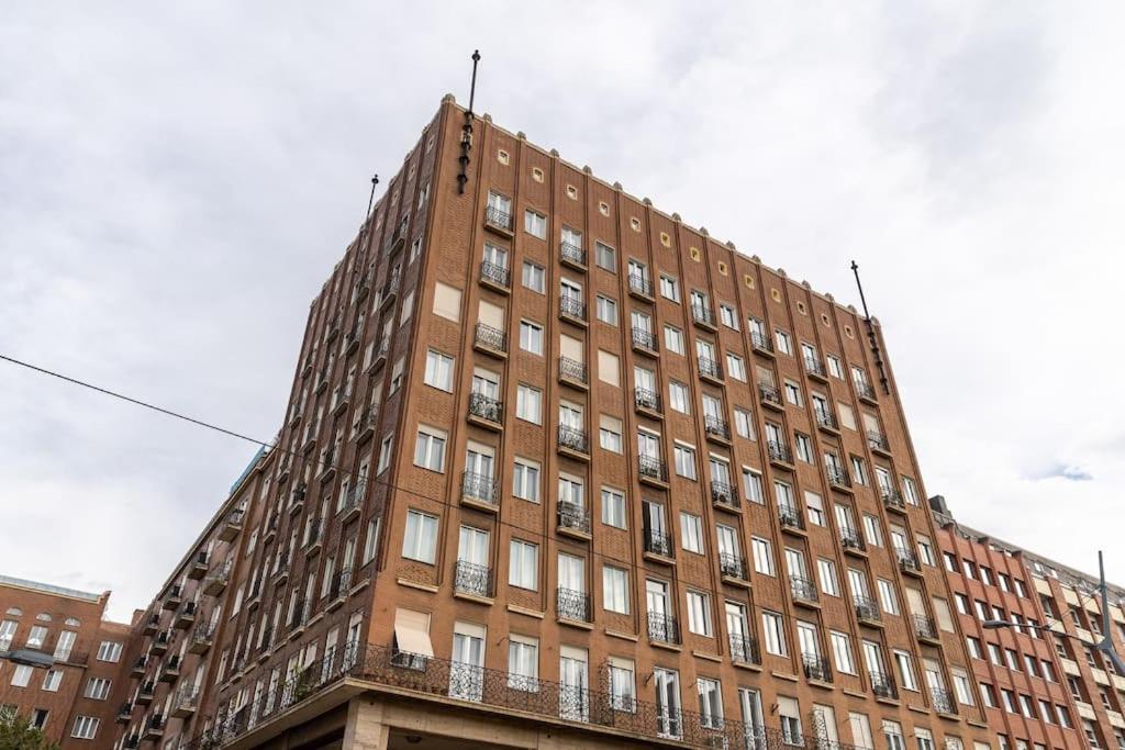 Midtown Gleaming Apartment Budapest Exterior photo